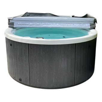 Runt Spabad Svenska Bad Reykjavik 8 personer