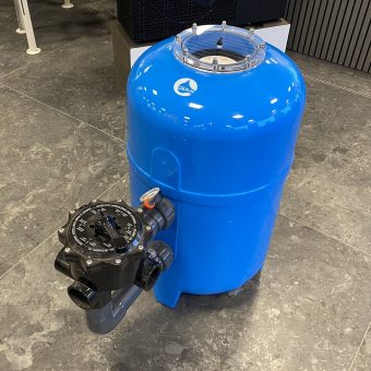 Visningsexemplar Sandfilter Calplas HFS 520 snett framifrån